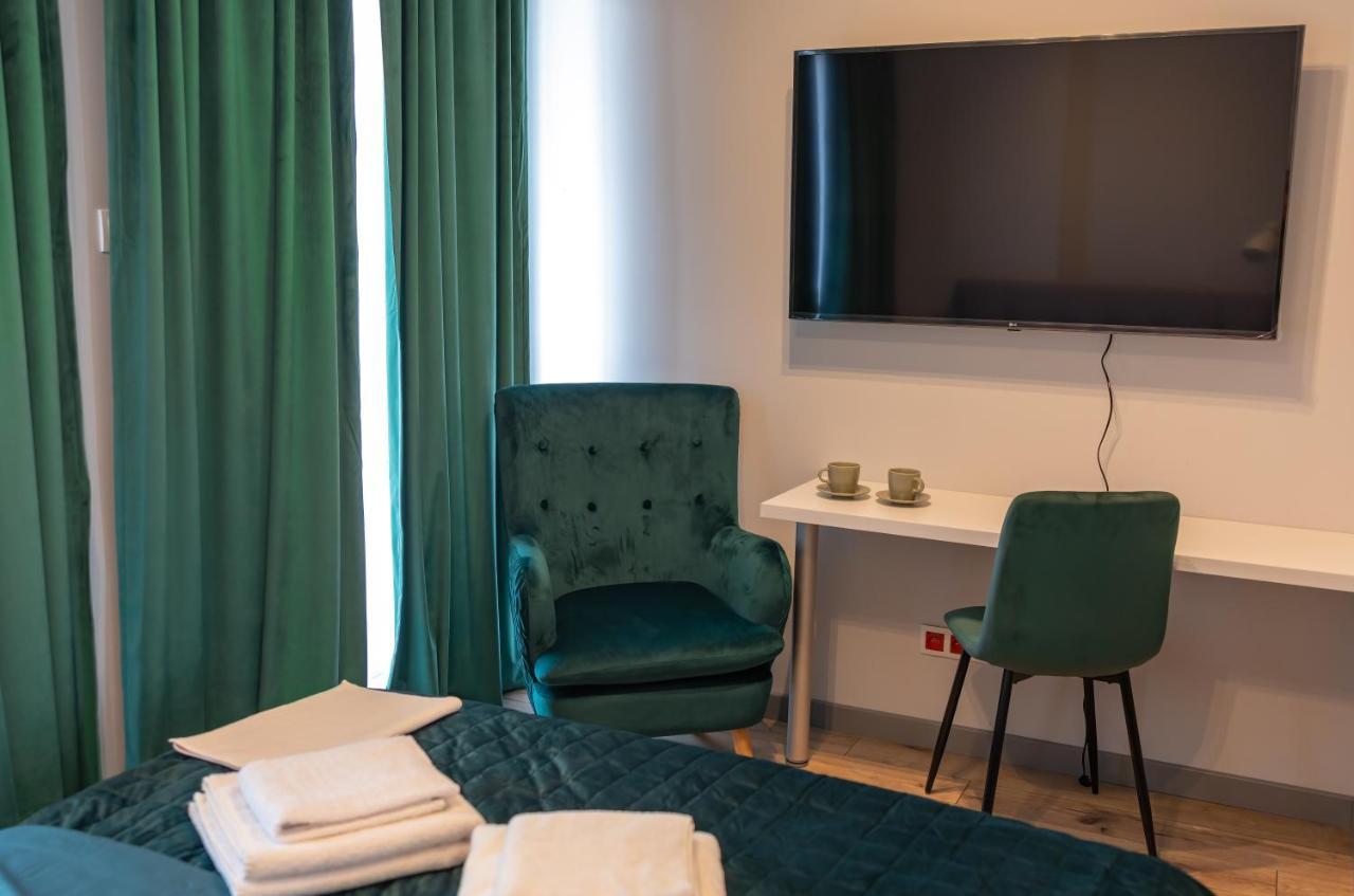Apartment Warszawski Hongkong, Kultowe Miejsce *