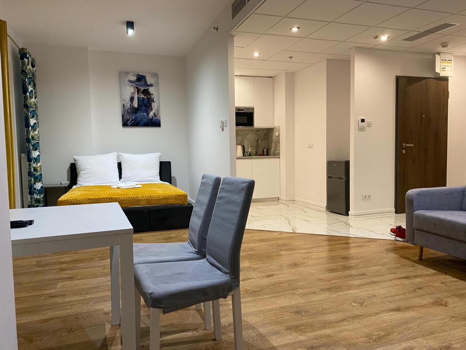 Warszawski Hongkong, Kultowe Miejsce Apartment Warsaw