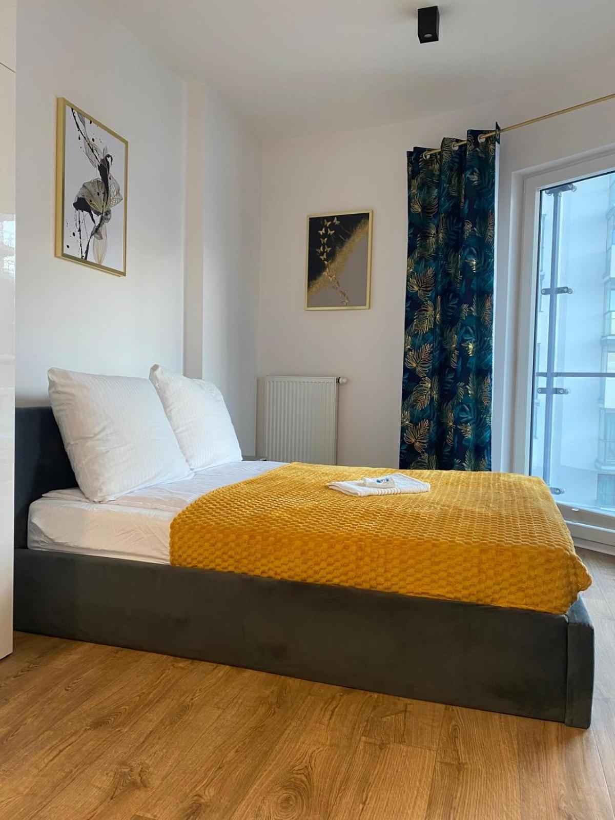 Apartment Warszawski Hongkong, Kultowe Miejsce