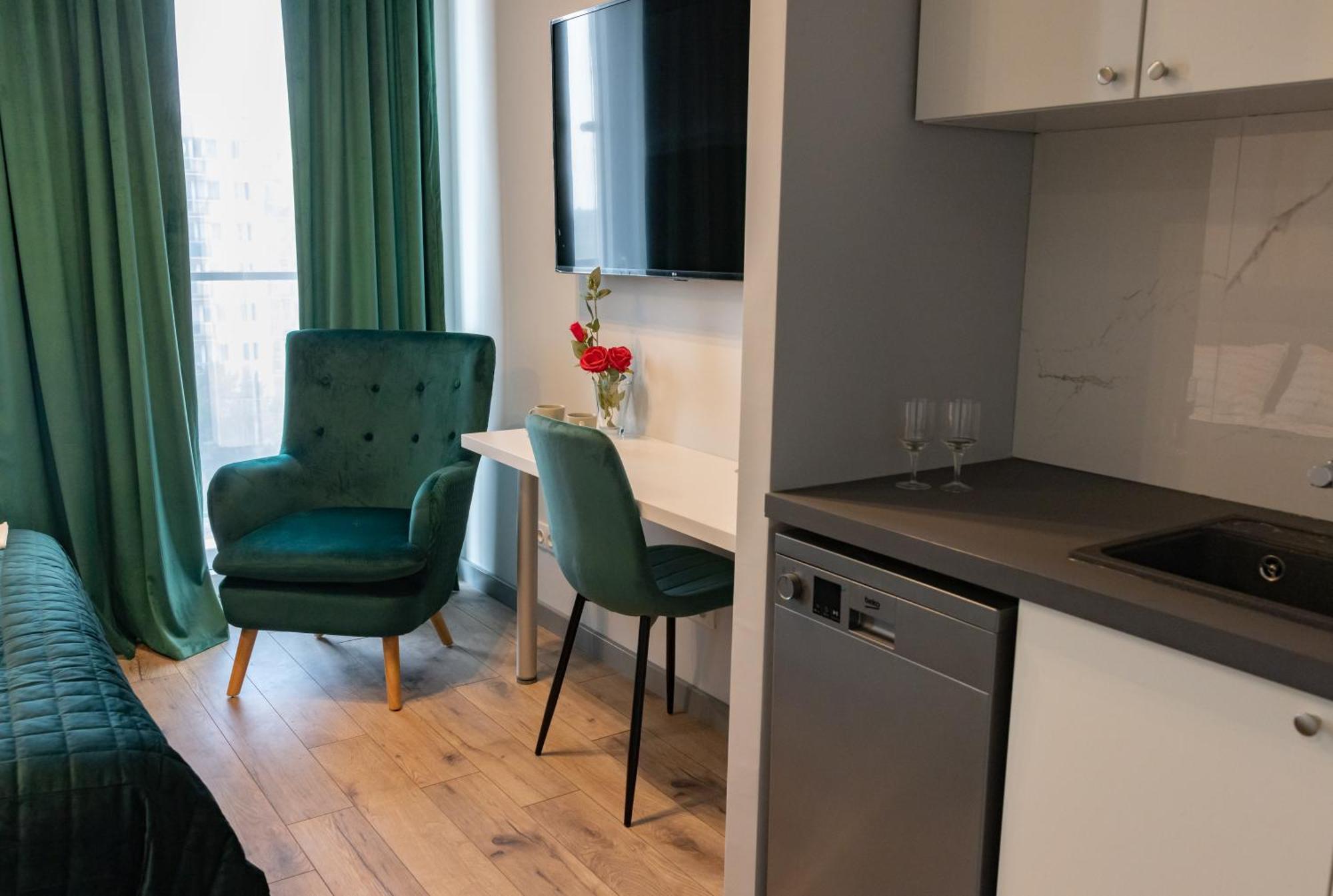 Apartment Warszawski Hongkong, Kultowe Miejsce *